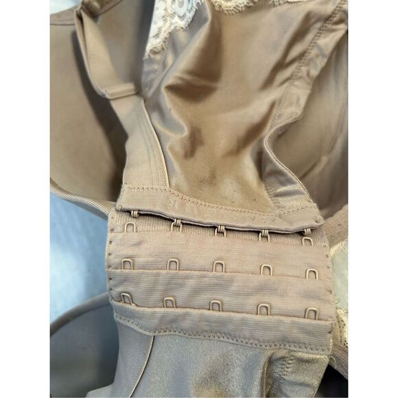 Cacique bra 44H lightly lined full coverage beige lace - Picture 7 of 7